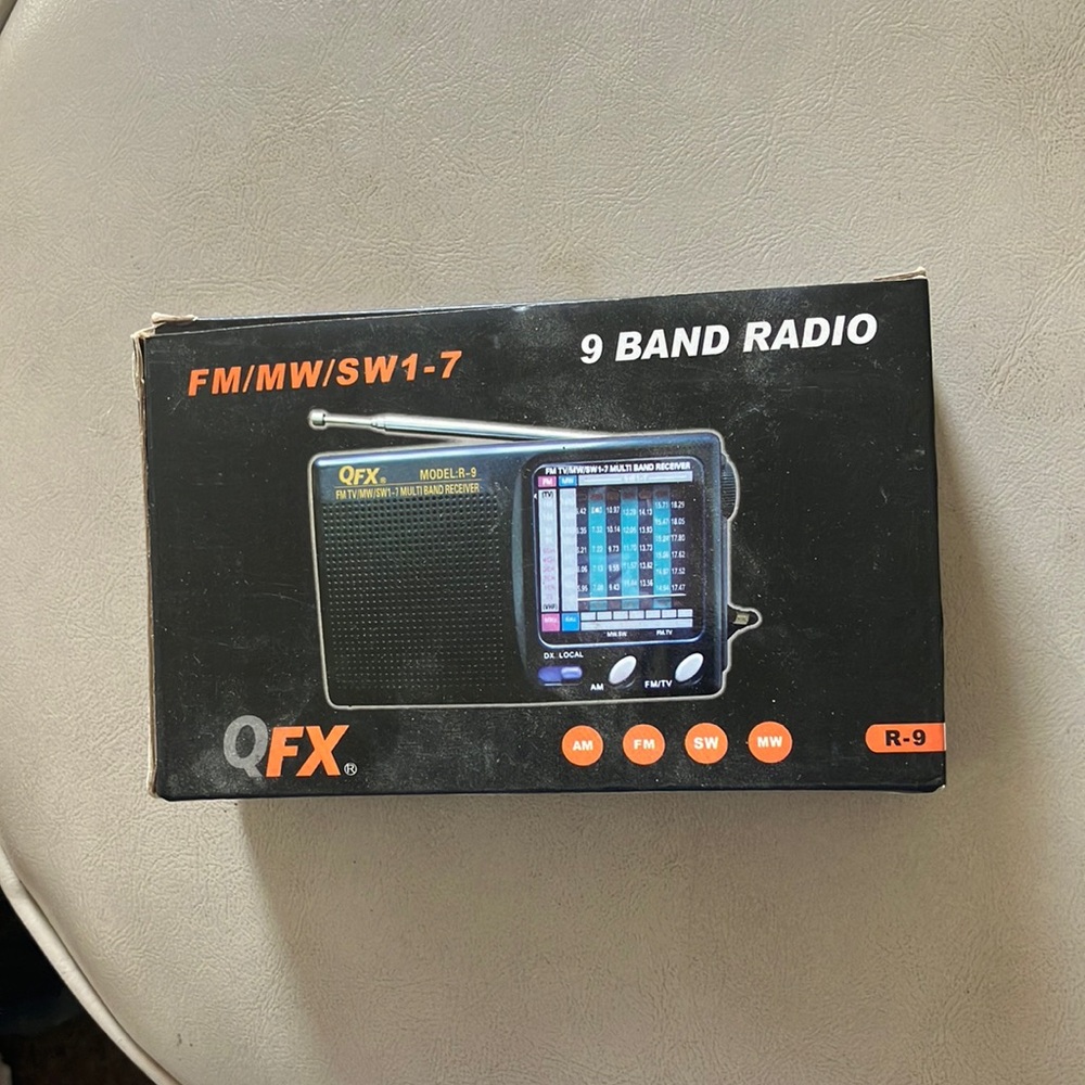 Qfx 9 band hand held radio brand new